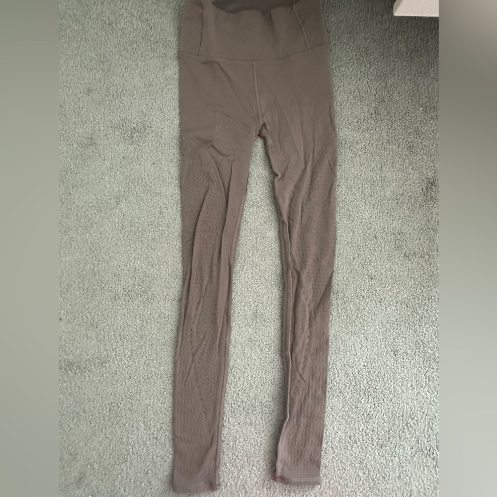 Lululemon size 4 laser cut mesh leggings